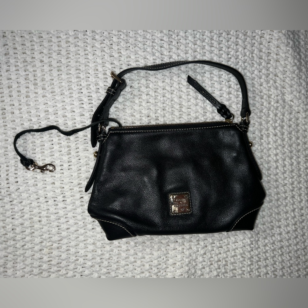 VINTAGE-90’s-small-leather-hobo handbag-Dooney&Bourke-Black leather-